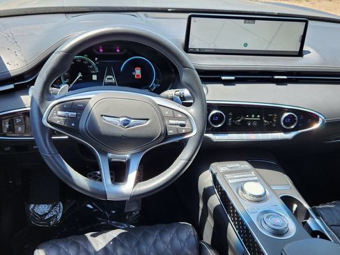 Used 2023 Genesis GV70 3.5T Sport w/ Sport Prestige Package AWD/4WD image 9
