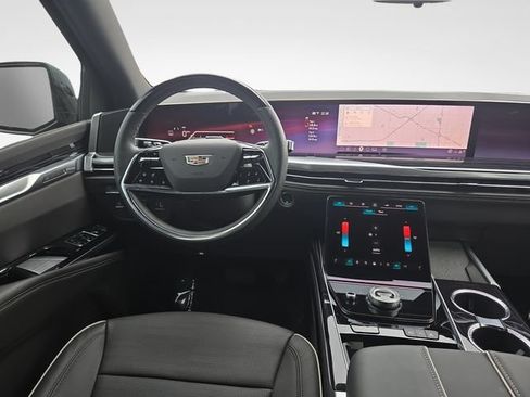 Used 2025 Cadillac Escalade Sport w/ Touring Package AWD/4WD image 10