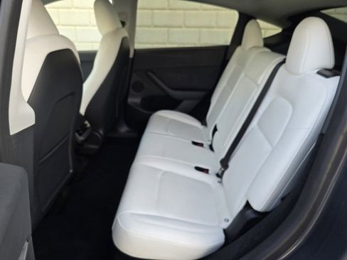 Used 2023 Tesla Model Y 2WD image 32