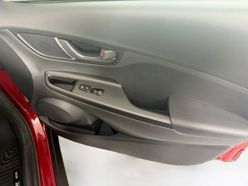 Used 2021 Hyundai Kona SEL FWD image 29