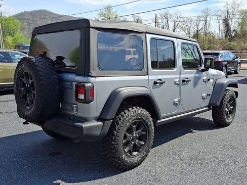Used 2021 Jeep Wrangler Unlimited Sport image 9
