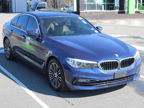 Used 2018 BMW 530i xDrive image 3