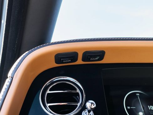 Used 2025 Rolls-Royce Cullinan image 69