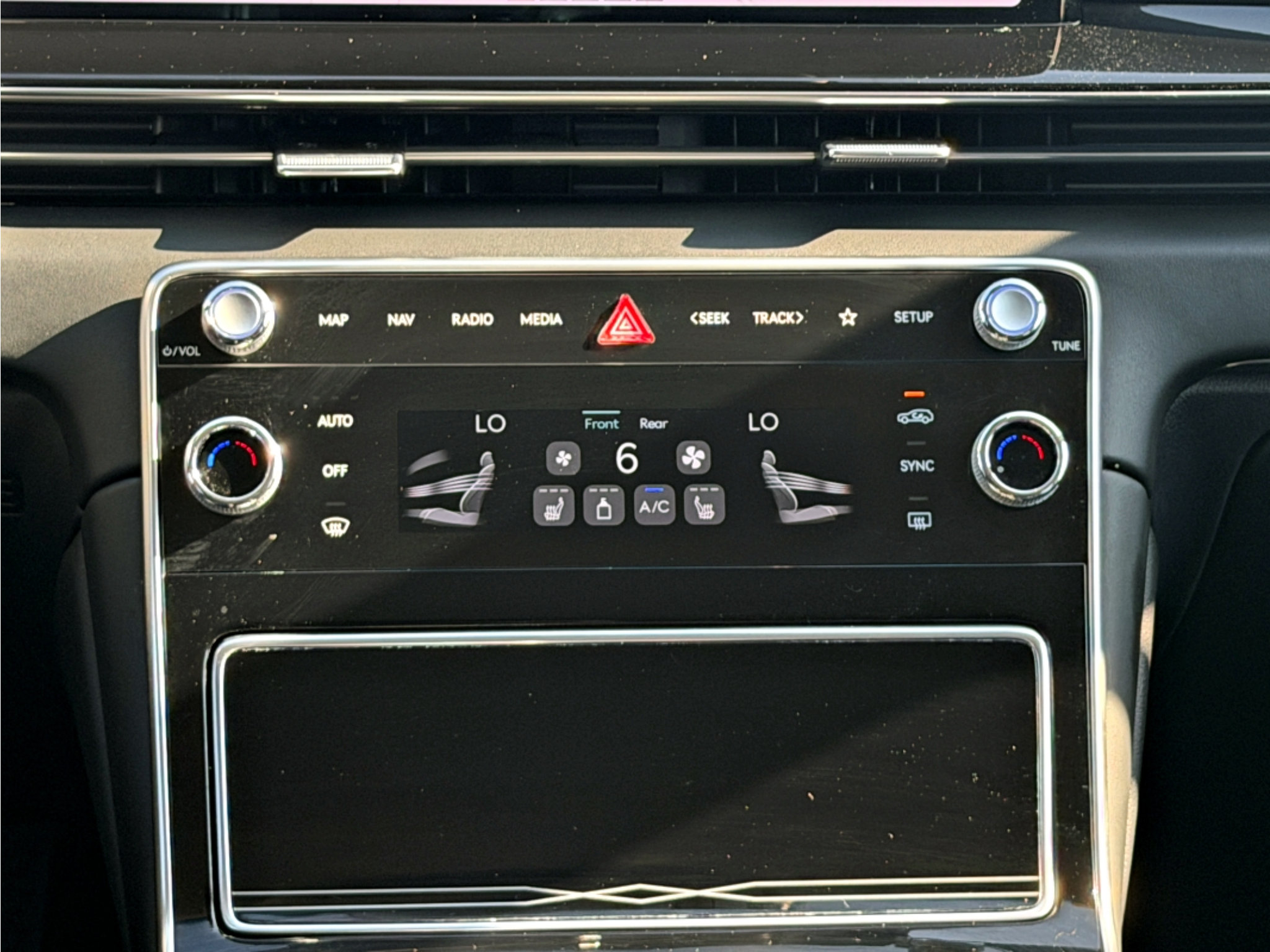 Used 2025 Genesis GV80 2.5T Standard AWD/4WD image 17