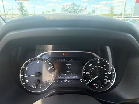 Used 2024 Nissan Titan SV w/ SV Convenience Package image 28