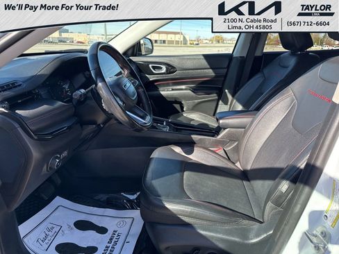 Used 2022 Jeep Compass Trailhawk w/ Trailhawk Convenience Group image 9