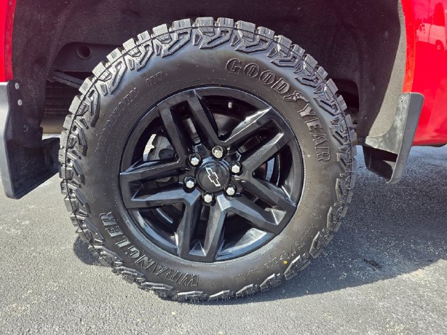 Used 2020 Chevrolet Silverado 1500 LT Trail Boss AWD/4WD image 12