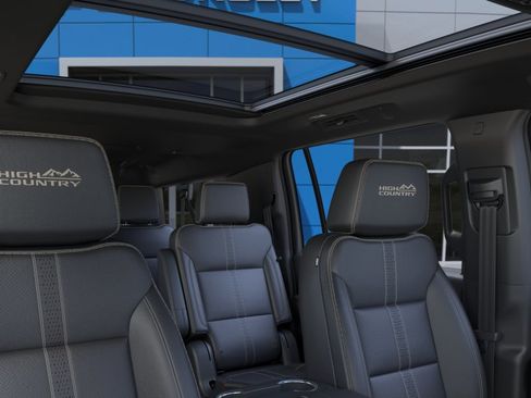 New 2026 Chevrolet Suburban High Country image 24