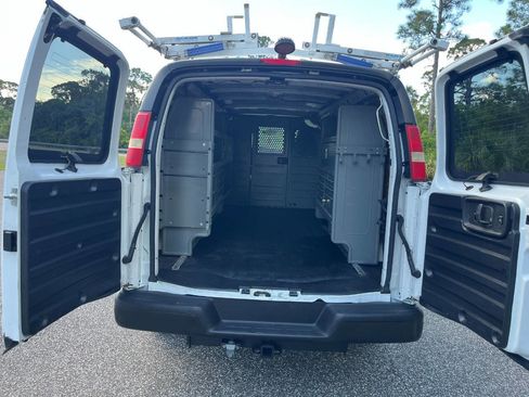 Used 2013 Chevrolet Express 3500 Extended image 15