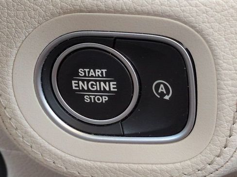 Used 2024 Mercedes-Benz GLS 580 4MATIC w/ Warmth & Comfort Package image 29