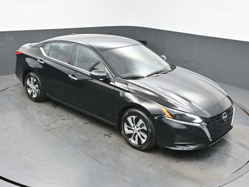 Certified 2025 Nissan Altima 2.5 S image 29