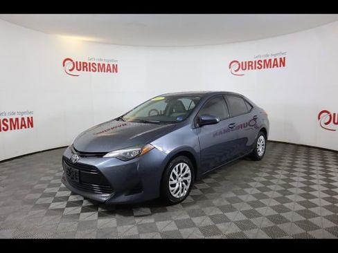 Used 2017 Toyota Corolla LE image 5