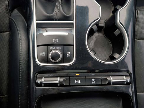 Used 2018 Kia Stinger Premium image 28