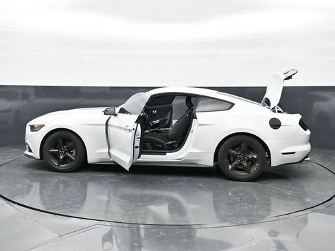 Used 2015 Ford Mustang Coupe image 43