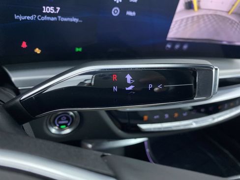 Certified 2024 Cadillac Lyriq Sport AWD/4WD image 7