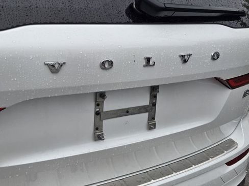 Used 2023 Volvo XC60 B5 Ultimate w/ Protection Package Premier FWD image 10