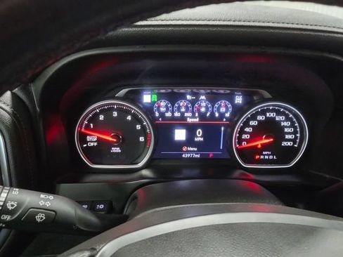 Used 2021 Chevrolet Silverado 1500 High Country w/ Technology Package AWD/4WD image 12