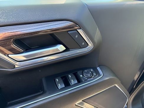 Used 2024 Chevrolet Silverado 2500 LT w/ Snow Plow Prep/Camper Package image 18