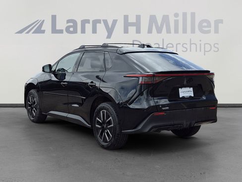 Certified 2026 Toyota bZ image 4