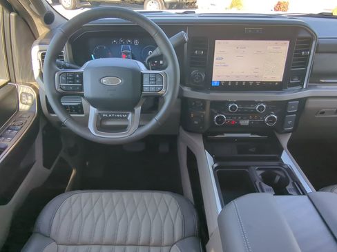 Used 2025 Ford F450 Platinum w/ Platinum Plus Package image 14