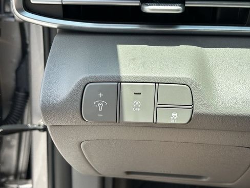 New 2025 Hyundai Elantra SE FWD image 25