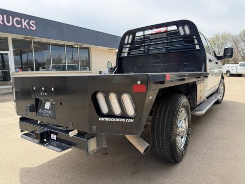 Used 2024 RAM 2500 Tradesman w/ Chrome Appearance Group image 16