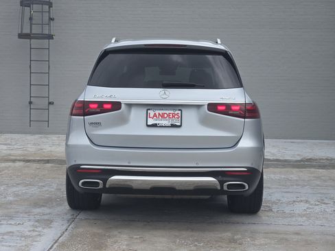 Used 2025 Mercedes-Benz GLS 450 4MATIC image 7