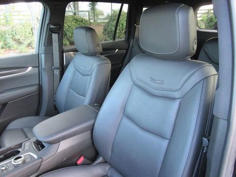 Certified 2024 Cadillac XT6 Sport w/ Technology Package image 18