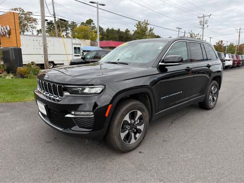 Used 2024 Jeep Grand Cherokee Limited 4xe image 4