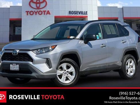 Certified 2021 Toyota RAV4 LE AWD/4WD image 1