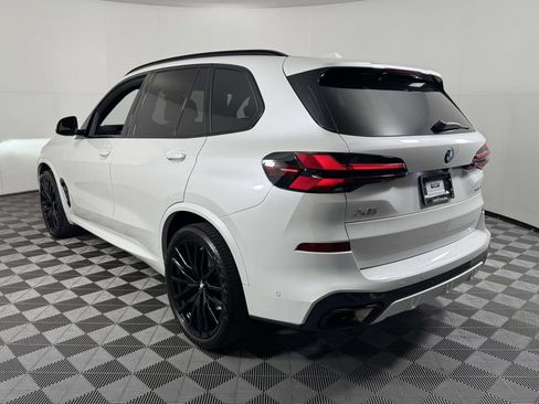 Used 2024 BMW X5 xDrive40i w/ M Sport Package AWD/4WD image 8