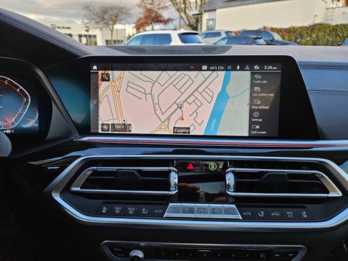 Used 2020 BMW X7 xDrive40i w/ Premium Package image 30