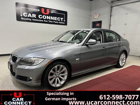 Used 2011 BMW 328i xDrive Sedan image 1