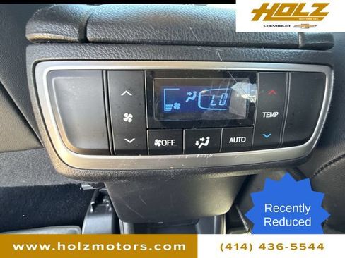Used 2017 Toyota Highlander XLE AWD/4WD image 21