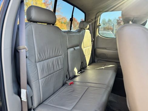 Used 2000 Toyota Tundra Limited image 11