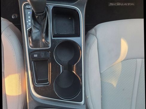Used 2018 Hyundai Sonata SEL FWD image 18