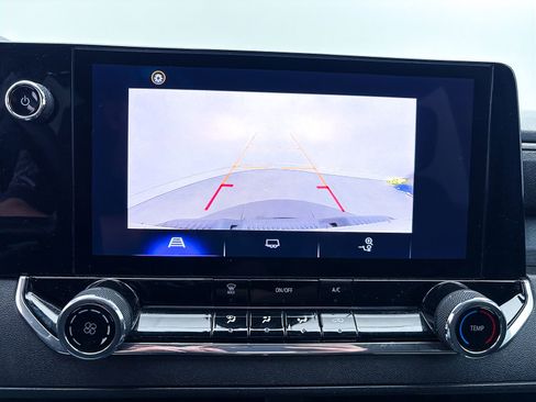 Used 2024 Chevrolet Colorado W/T image 3