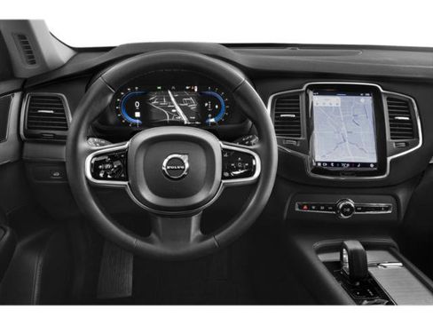 Used 2023 Volvo XC90 B6 Plus image 10