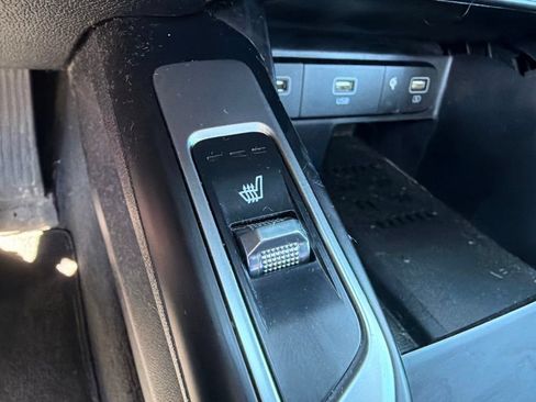 Certified 2021 Kia Sorento EX w/ EX AWD X-Line Package image 23