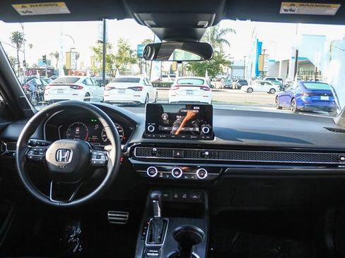Used 2025 Honda Civic Sport image 17