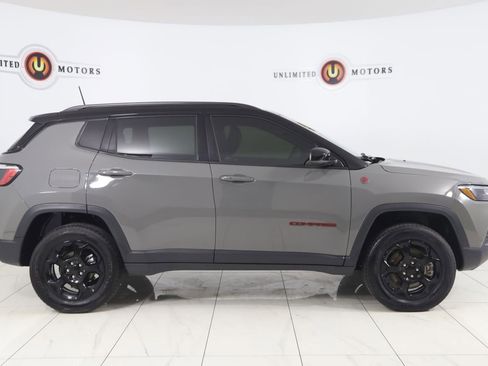 Used 2023 Jeep Compass Trailhawk w/ Trailhawk Convenience Group AWD/4WD image 2