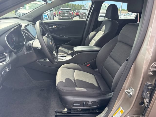Used 2025 Chevrolet Malibu LT FWD image 10