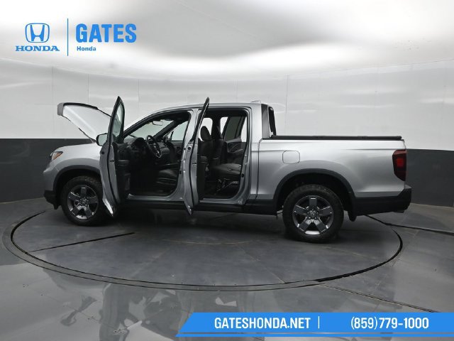 Certified 2025 Honda Ridgeline TrailSport image 55