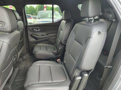 Used 2023 Chevrolet Traverse LT w/ LPO, Floor Liner Package AWD/4WD image 10