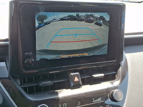 Used 2024 Toyota Corolla LE FWD image 17