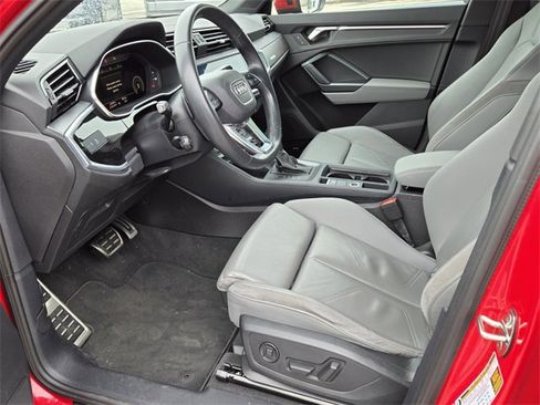 Used 2022 Audi Q3 2.0T Premium Plus image 8