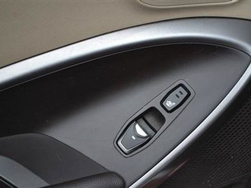Used 2014 Hyundai Santa Fe GLS FWD image 23