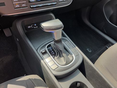 Used 2024 Hyundai Kona SEL AWD/4WD image 24