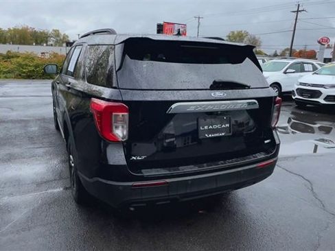 Used 2020 Ford Explorer XLT w/ Comfort Package image 7