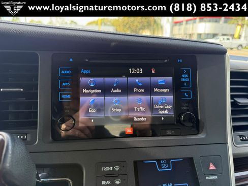 Used 2015 Toyota Sienna Limited Premium image 33